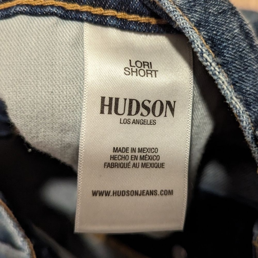 NEW Hudson Shorts Women's 31 Lori Ripped Rips‎ Fray Hem Denim Jean - Picture 3 of 4